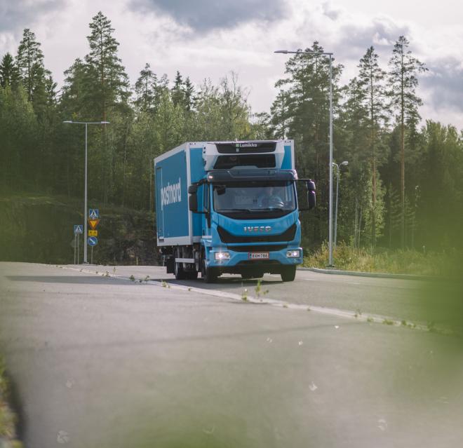 Osa Tamron lääkekuljetuksista toimitetaan perille biokaasulla. Kuva Sami Heiskanen / Gasum
