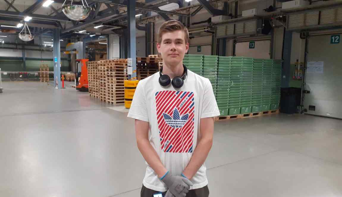 Tamron kesätyöntekijä Ville Penkari.